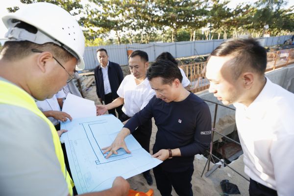 贵州茅台丁雄军三地调研：要重视客户，尤其是年轻消费者的培育